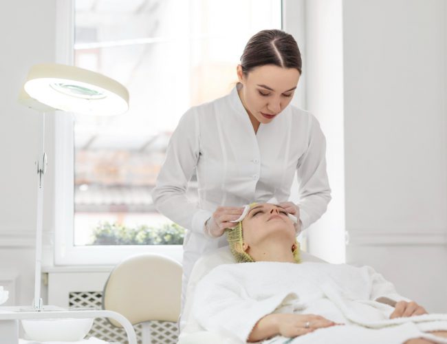 woman-beauty-clinic-face-treatment